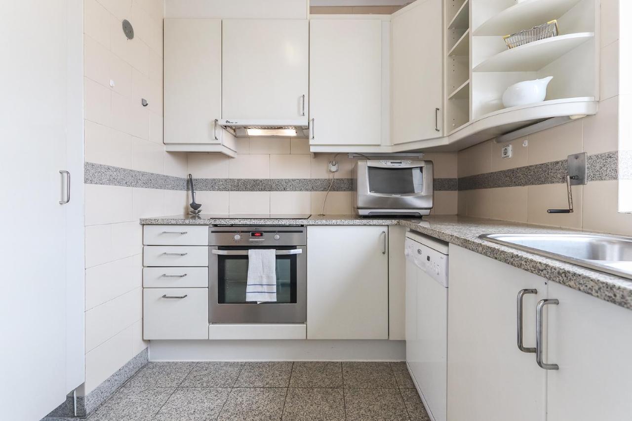 Vita Portucale ! Modern Apartment With Garage Lissabon Buitenkant foto