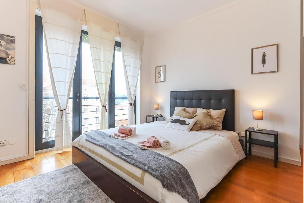 Vita Portucale ! Modern Apartment With Garage Lissabon Buitenkant foto